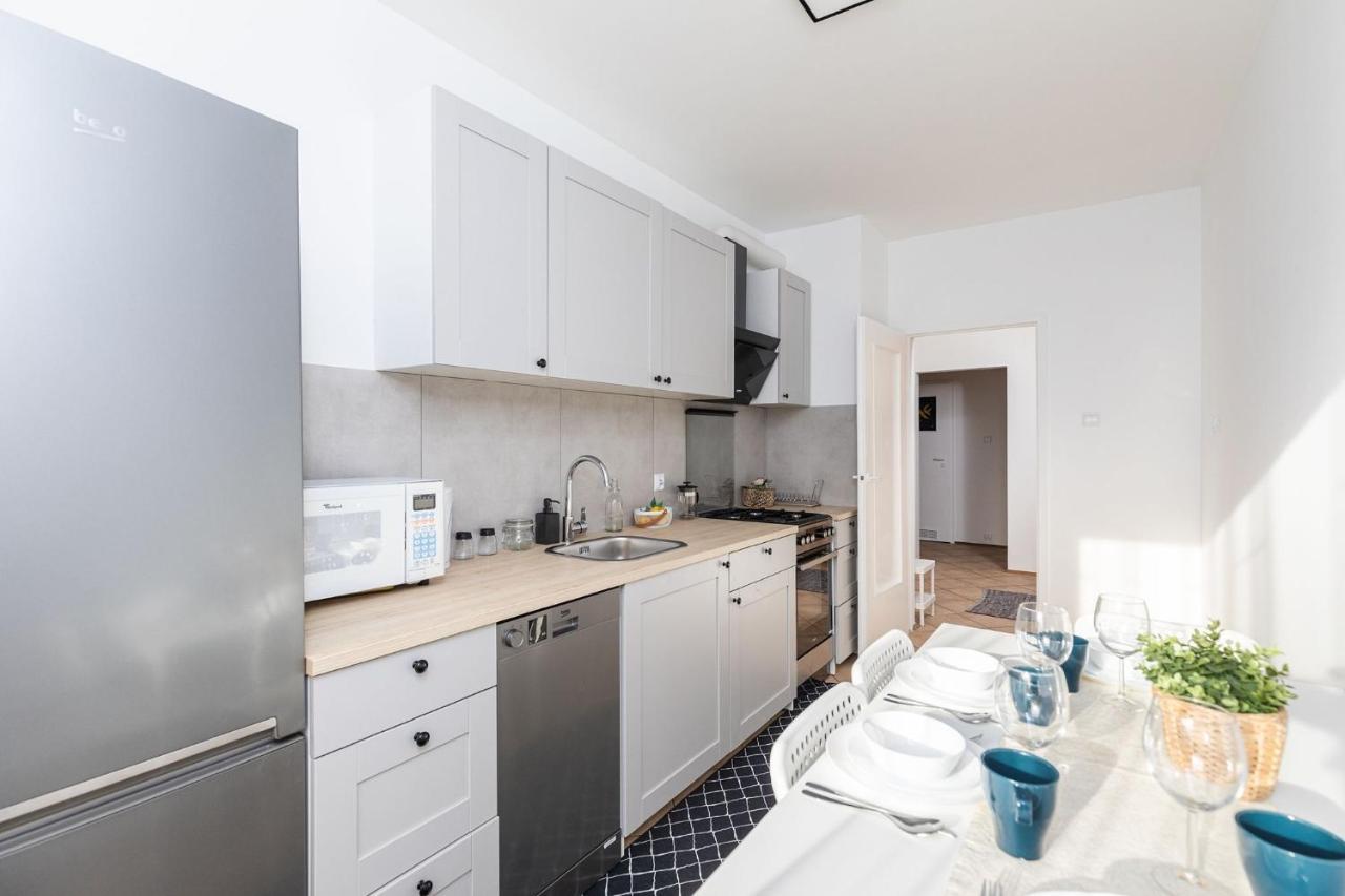 Room, Pirenejska 20 Cozy Rooms Warsaw Luaran gambar