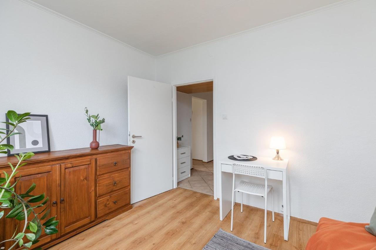 Room, Pirenejska 20 Cozy Rooms Warsaw Luaran gambar